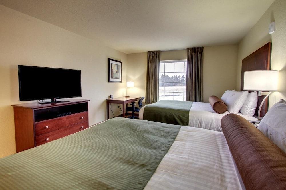 Cobblestone Hotel & Suites - Salem Exterior photo