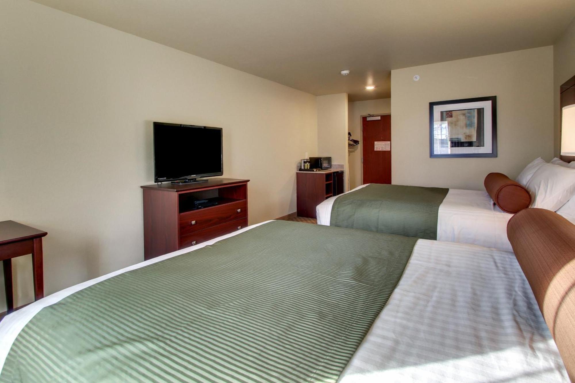 Cobblestone Hotel & Suites - Salem Exterior photo